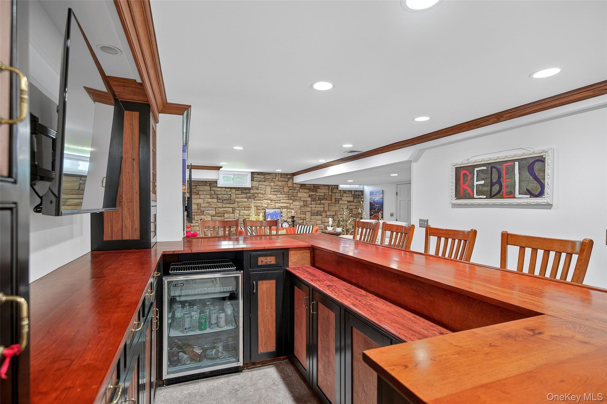 Single Family Huntington Connecticut Out Of Area, NY 06812, MLS-1006930-41