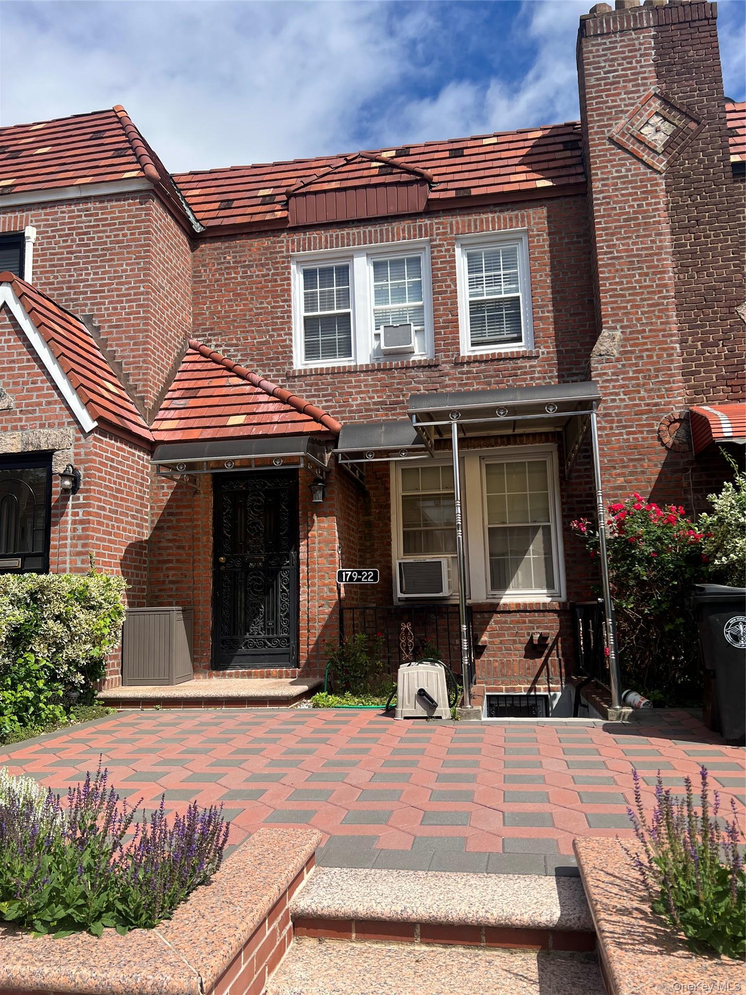 Single Family Anderson Road Queens, NY 11434, MLS-1006949-3