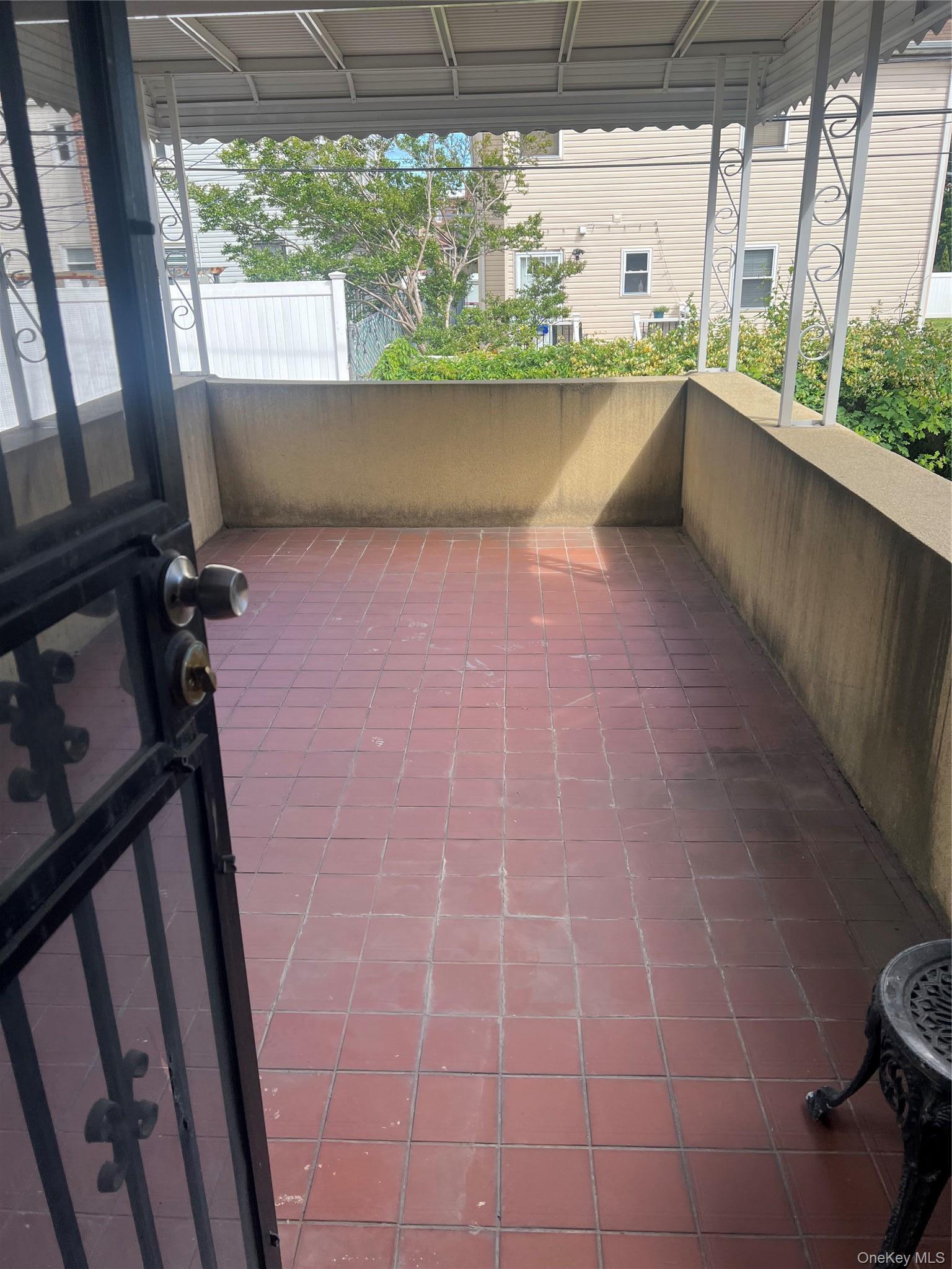 Single Family Anderson Road Queens, NY 11434, MLS-1006949-4