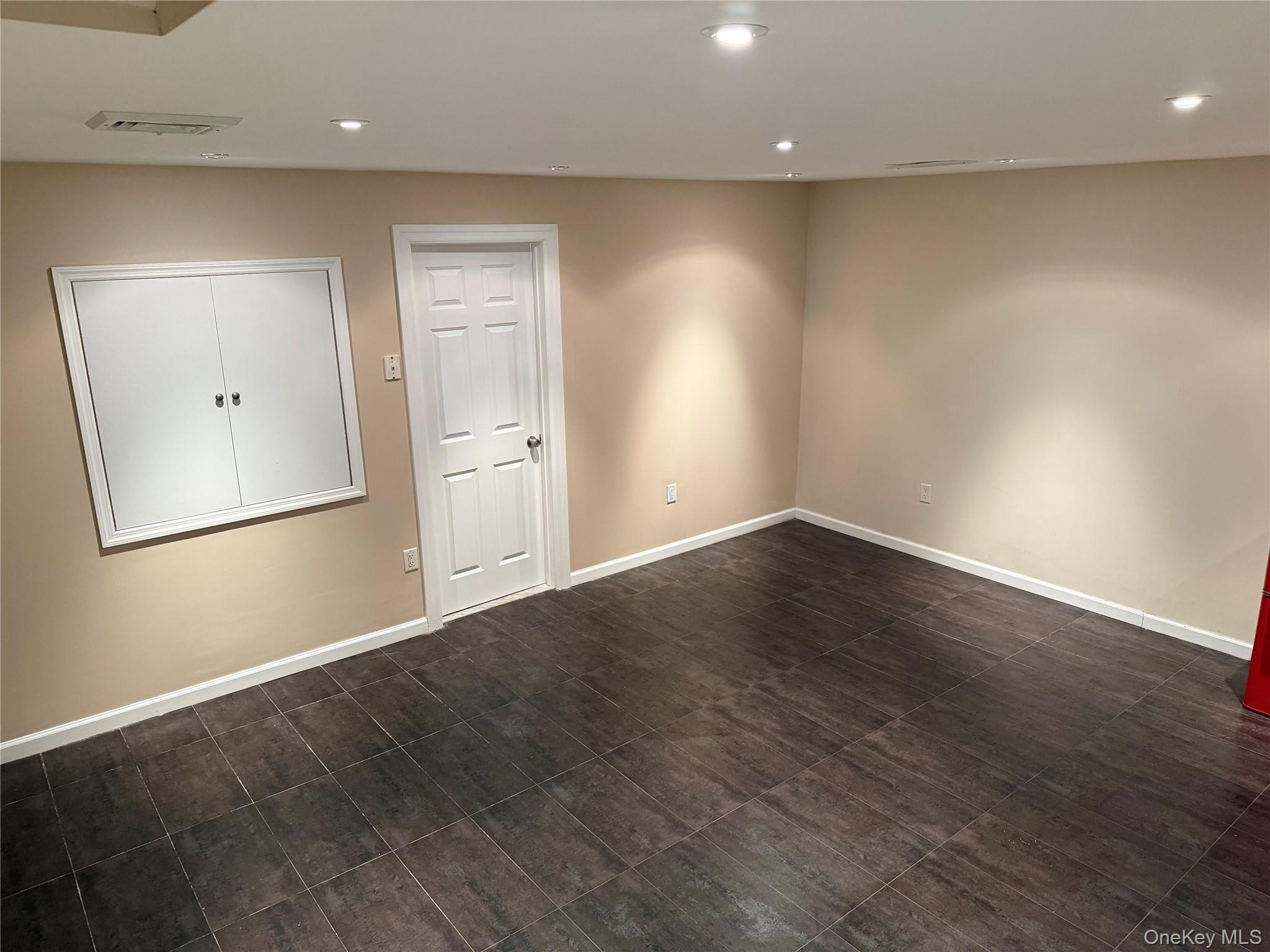 Single Family Portico Place  Nassau County, NY 11021, MLS-1006972-14
