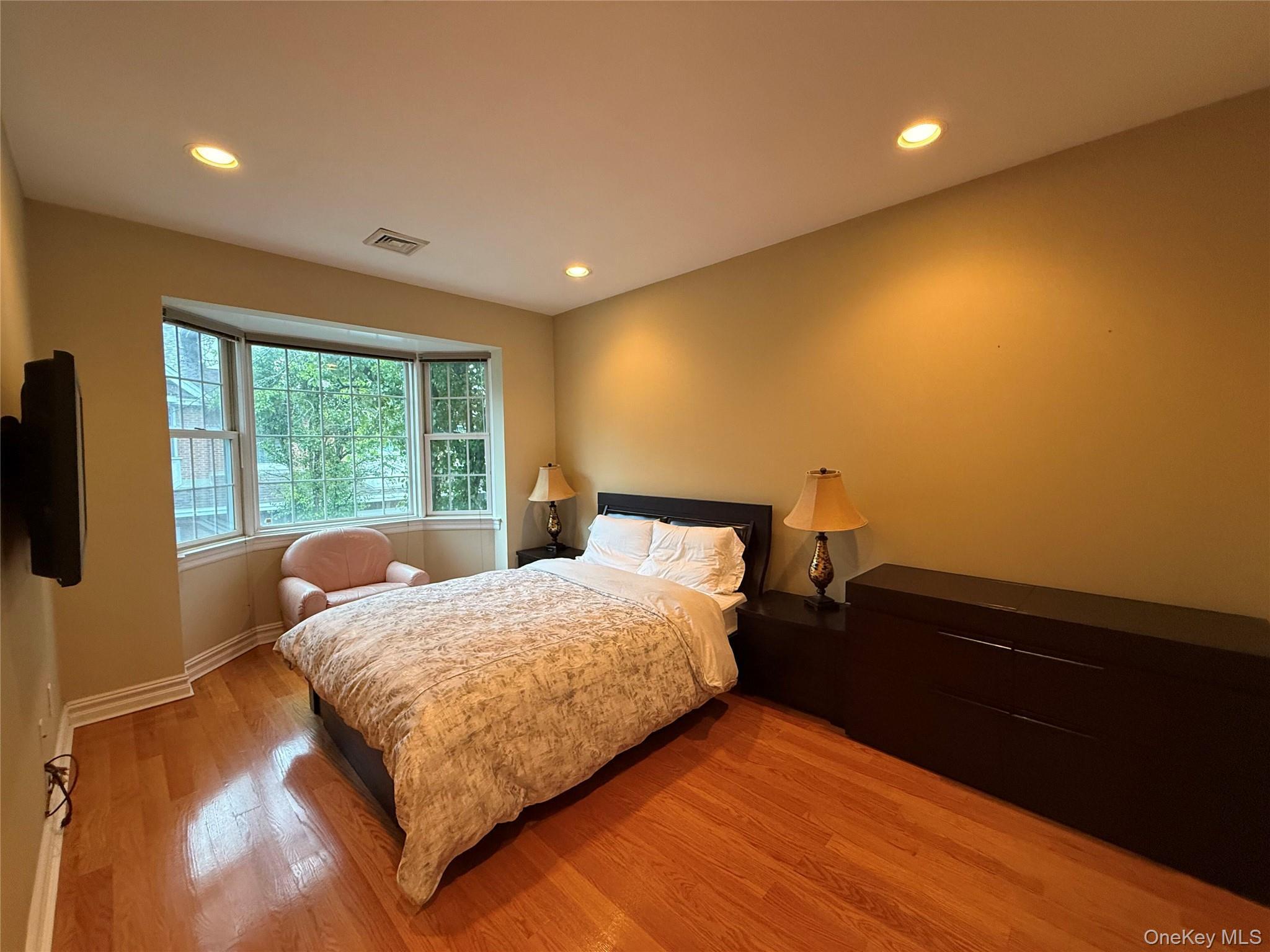 Single Family Portico Place Nassau County, NY 11021, MLS-1006972-9