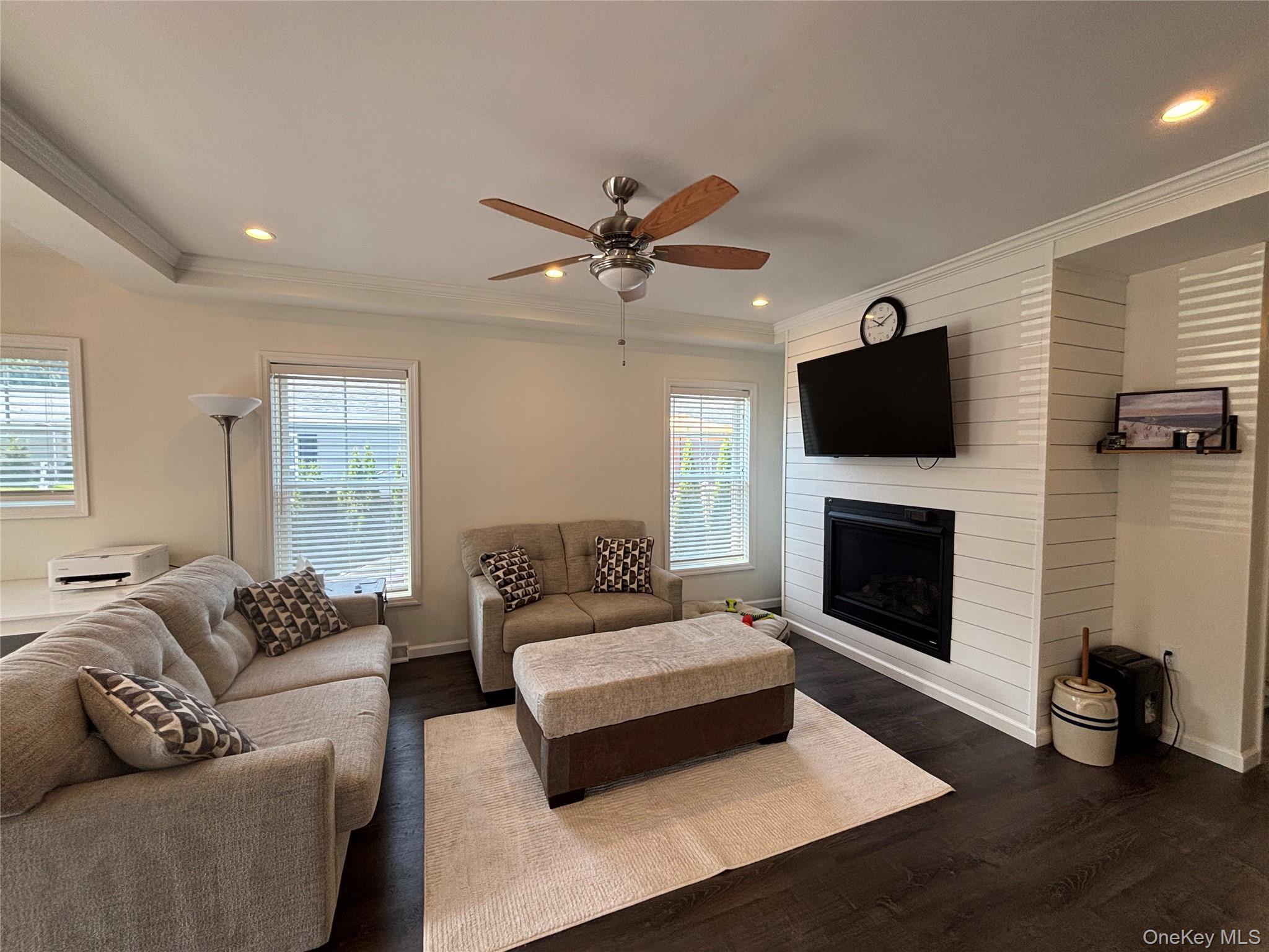 Single Family Old Country Road  Suffolk County, NY 11901, MLS-1006987-11