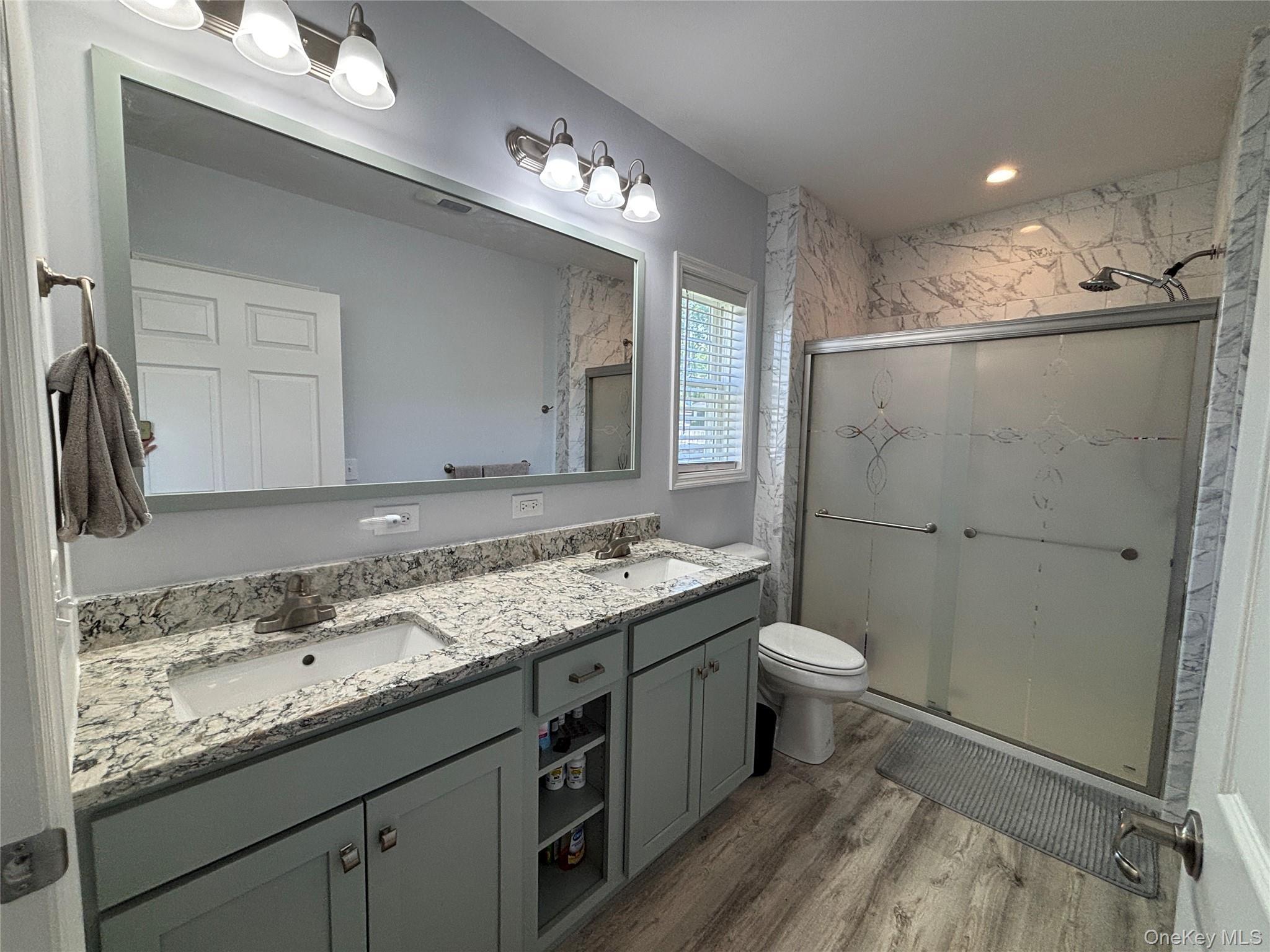 Single Family Old Country Road  Suffolk County, NY 11901, MLS-1006987-31