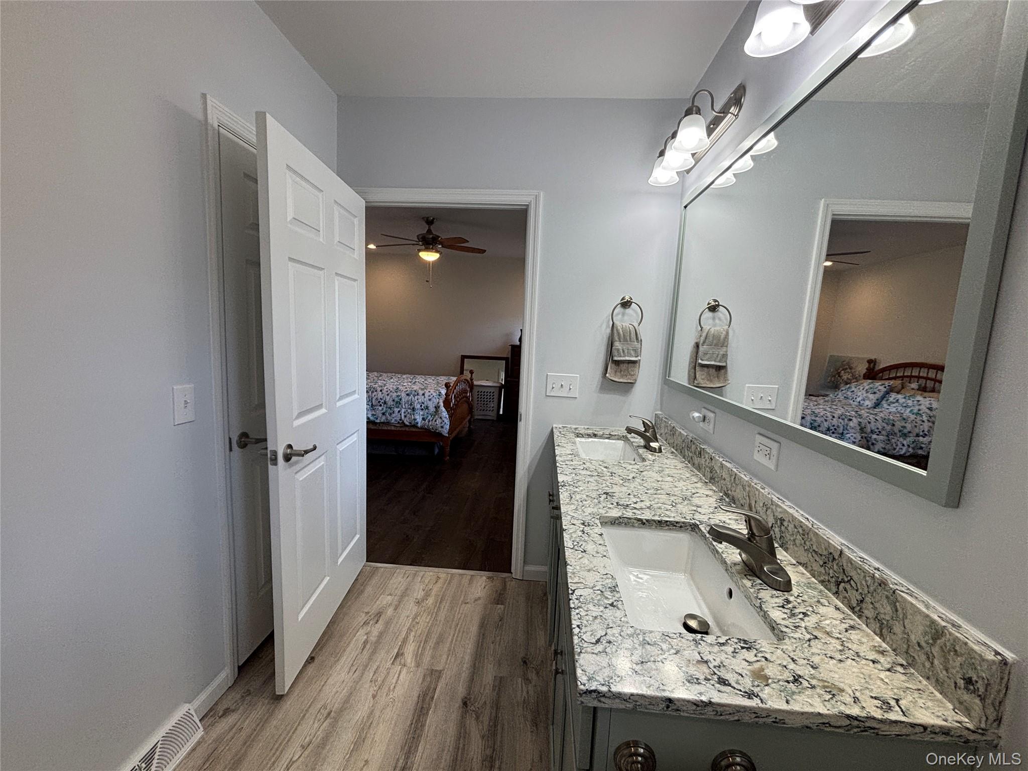 Single Family Old Country Road  Suffolk County, NY 11901, MLS-1006987-32