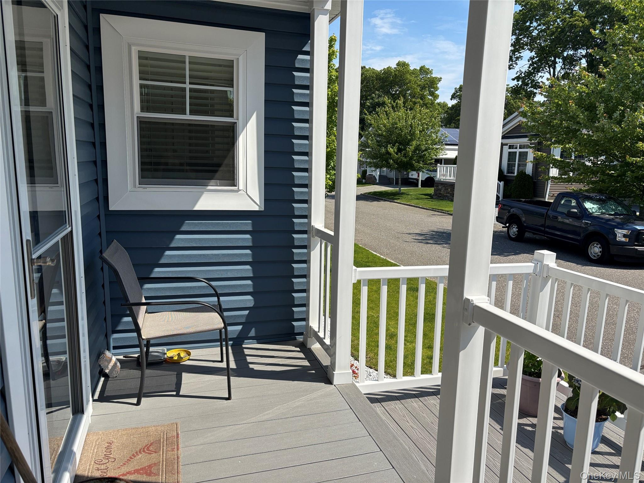 Single Family Old Country Road  Suffolk County, NY 11901, MLS-1006987-5