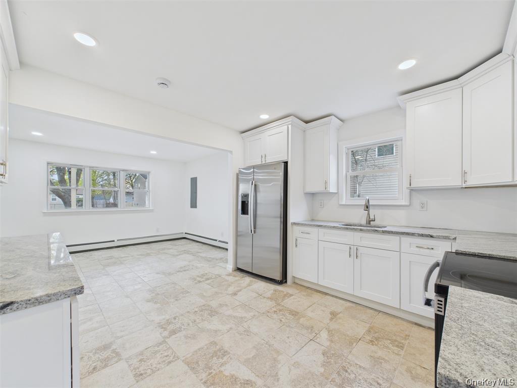 Single Family Bourdois Avenue  Suffolk County, NY 11713, MLS-1007047-10