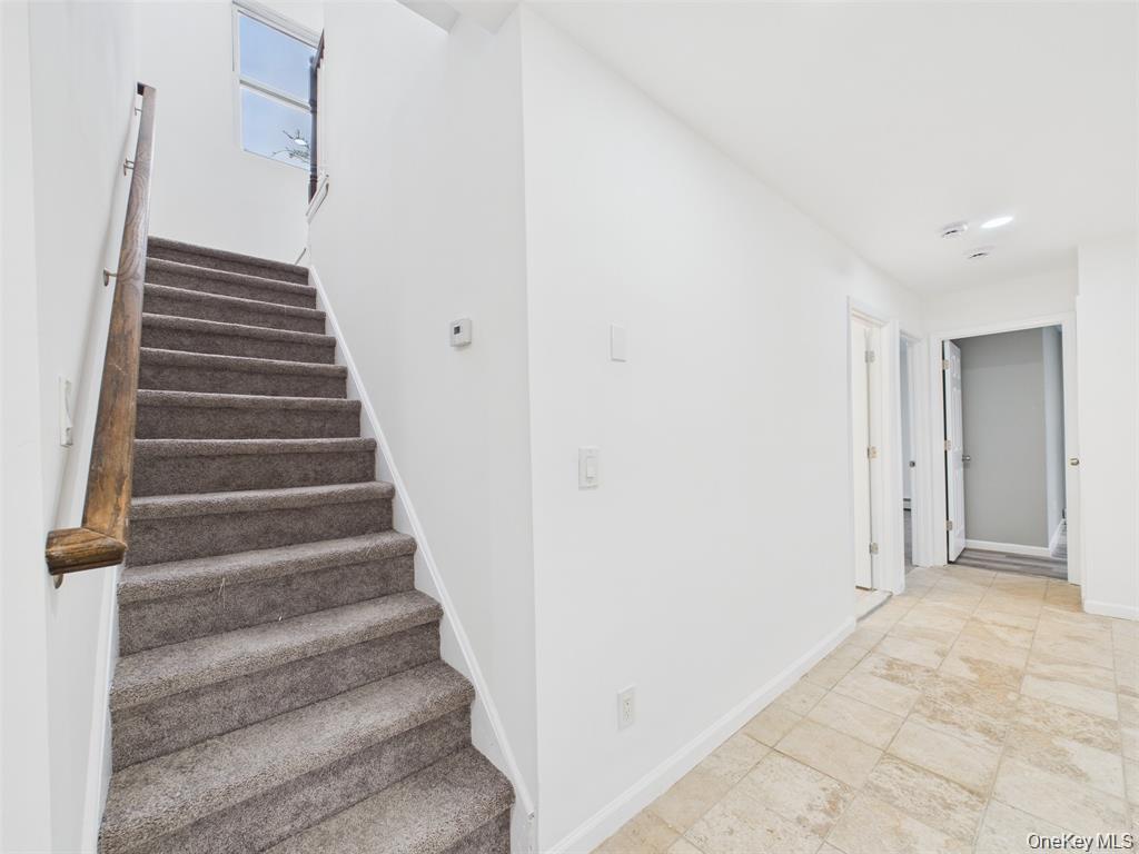 Single Family Bourdois Avenue  Suffolk County, NY 11713, MLS-1007047-21