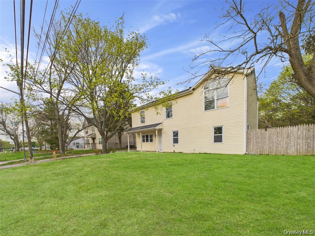 Single Family Bourdois Avenue  Suffolk County, NY 11713, MLS-1007047-3