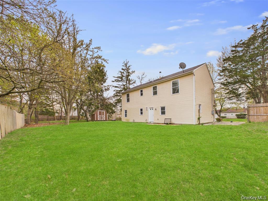 Single Family Bourdois Avenue  Suffolk County, NY 11713, MLS-1007047-5