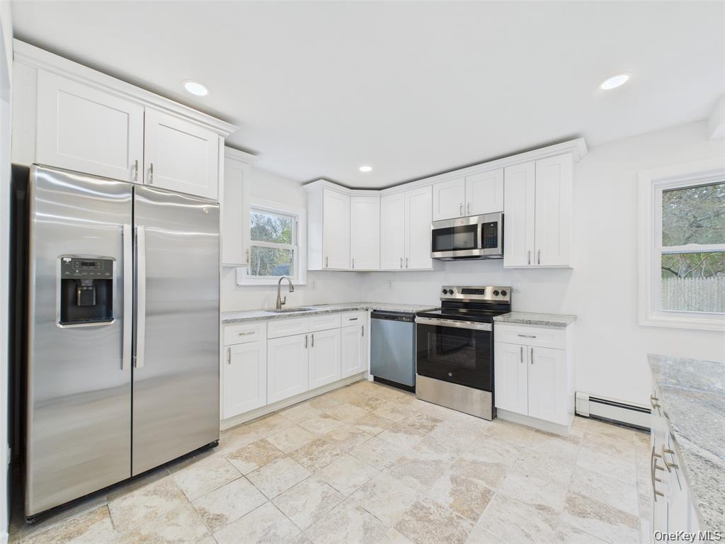 Single Family Bourdois Avenue  Suffolk County, NY 11713, MLS-1007047-8