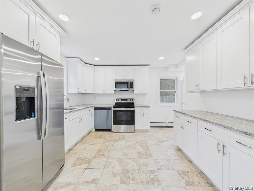 Single Family Bourdois Avenue  Suffolk County, NY 11713, MLS-1007047-9