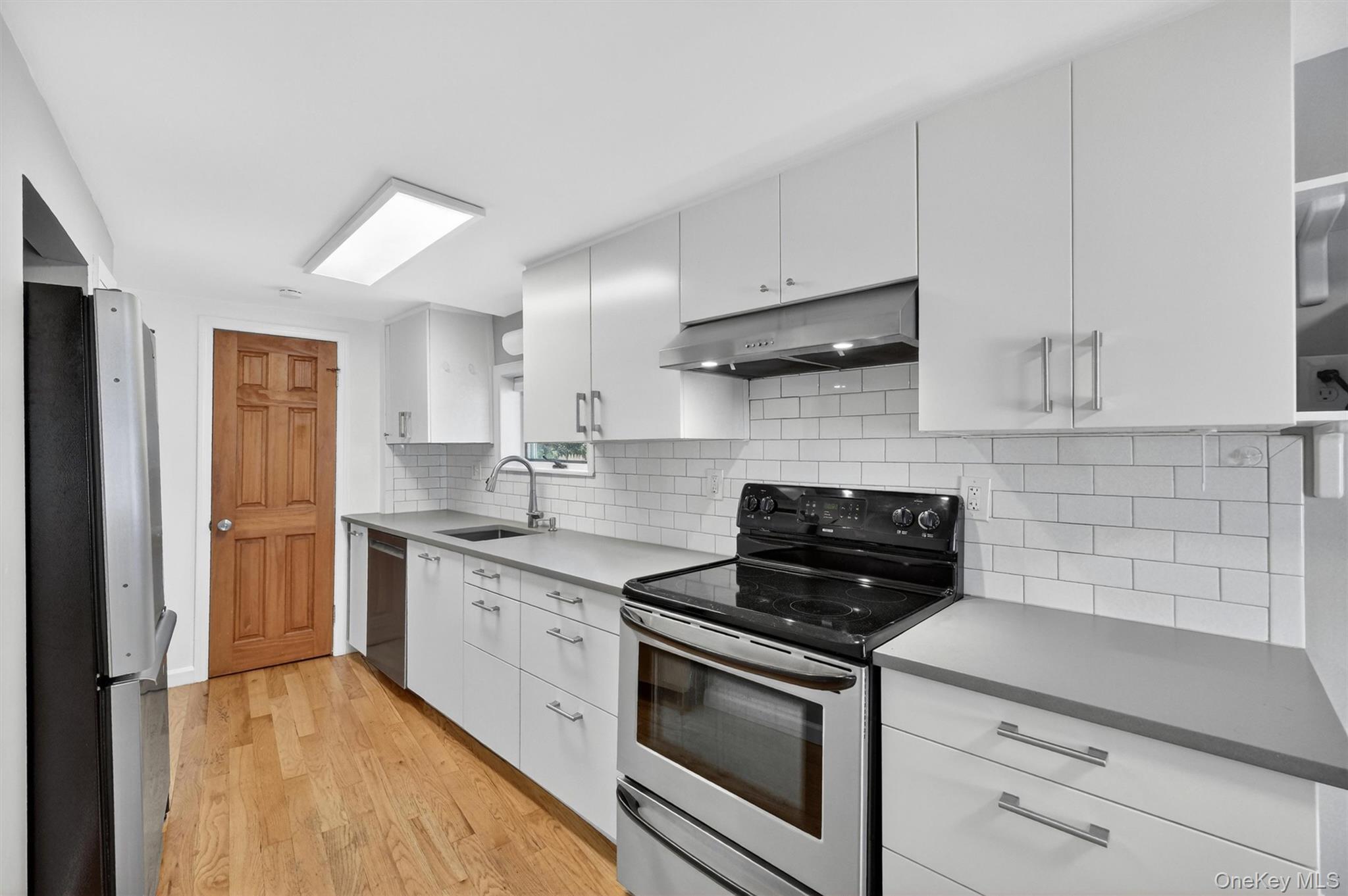 Single Family Grand Street  Westchester County, NY 10520, MLS-1007145-10