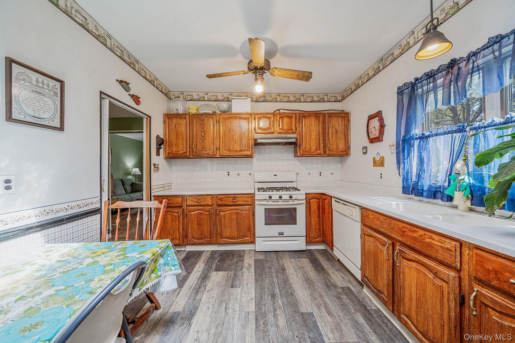 Single Family Houghton Boulevard Suffolk County, NY 11790, MLS-1007178-14