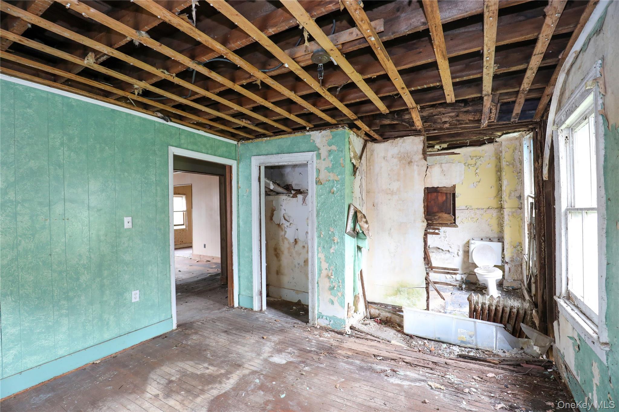 Single Family Hone  Ulster County, NY 12401, MLS-1007214-12