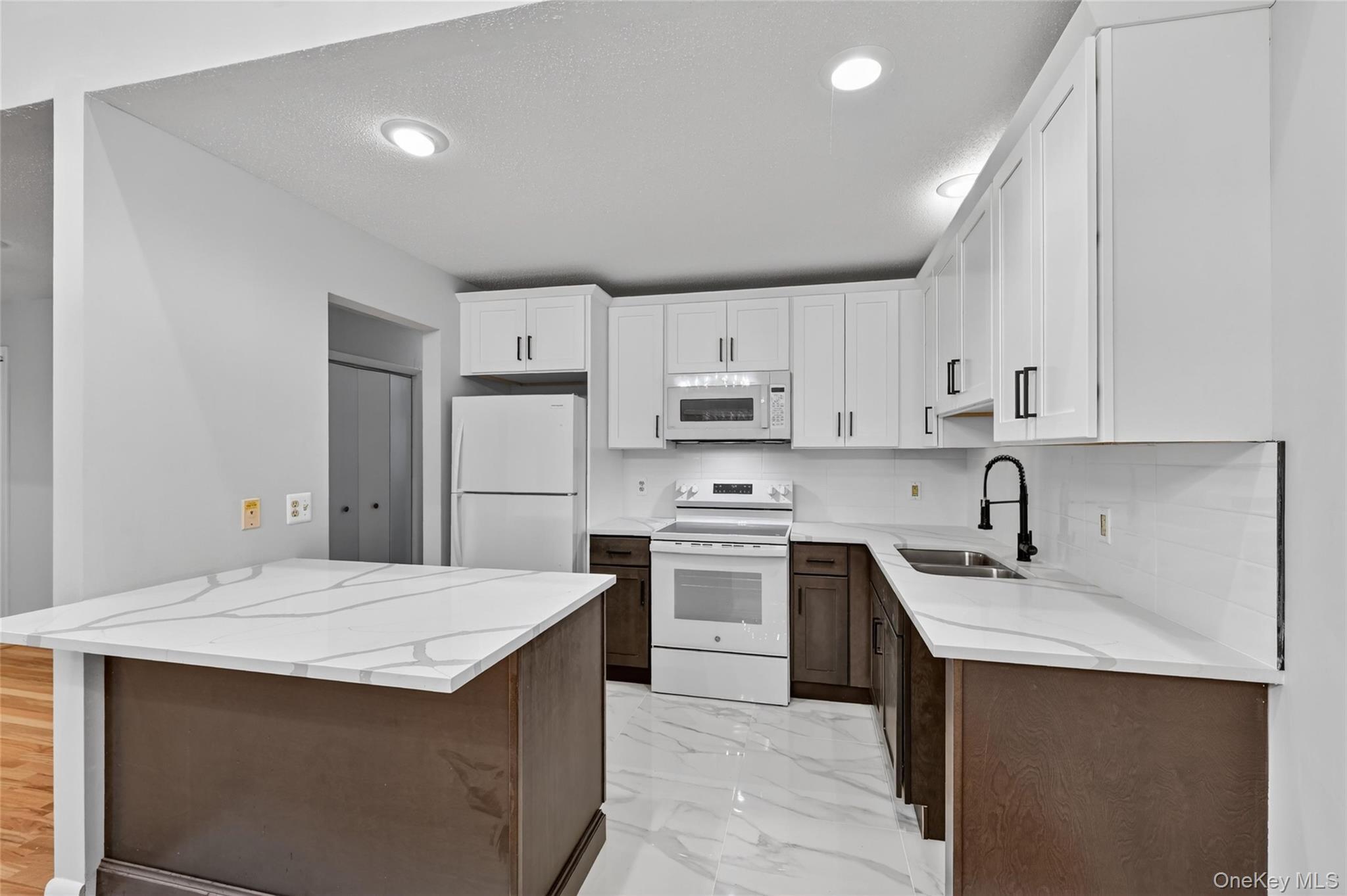 Single Family Summit Place Sullivan County, NY 12701, MLS-1007217-11