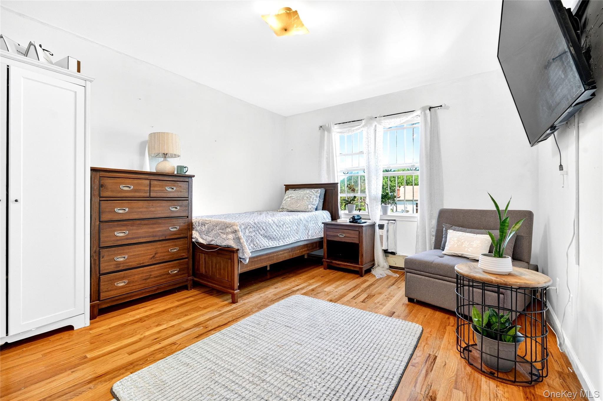 Single Family 7th Avenue  Queens, NY 11356, MLS-1007218-25