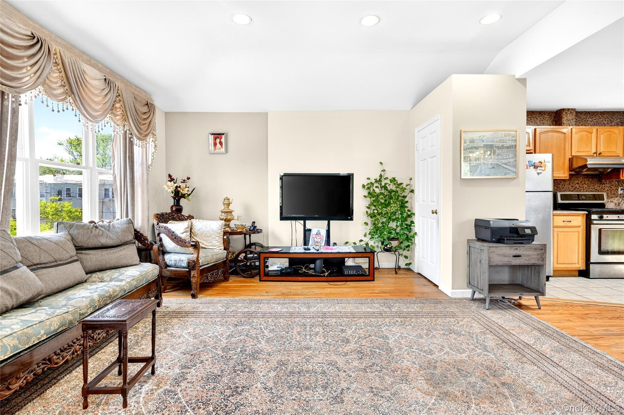 Single Family 7th Avenue  Queens, NY 11356, MLS-1007218-6