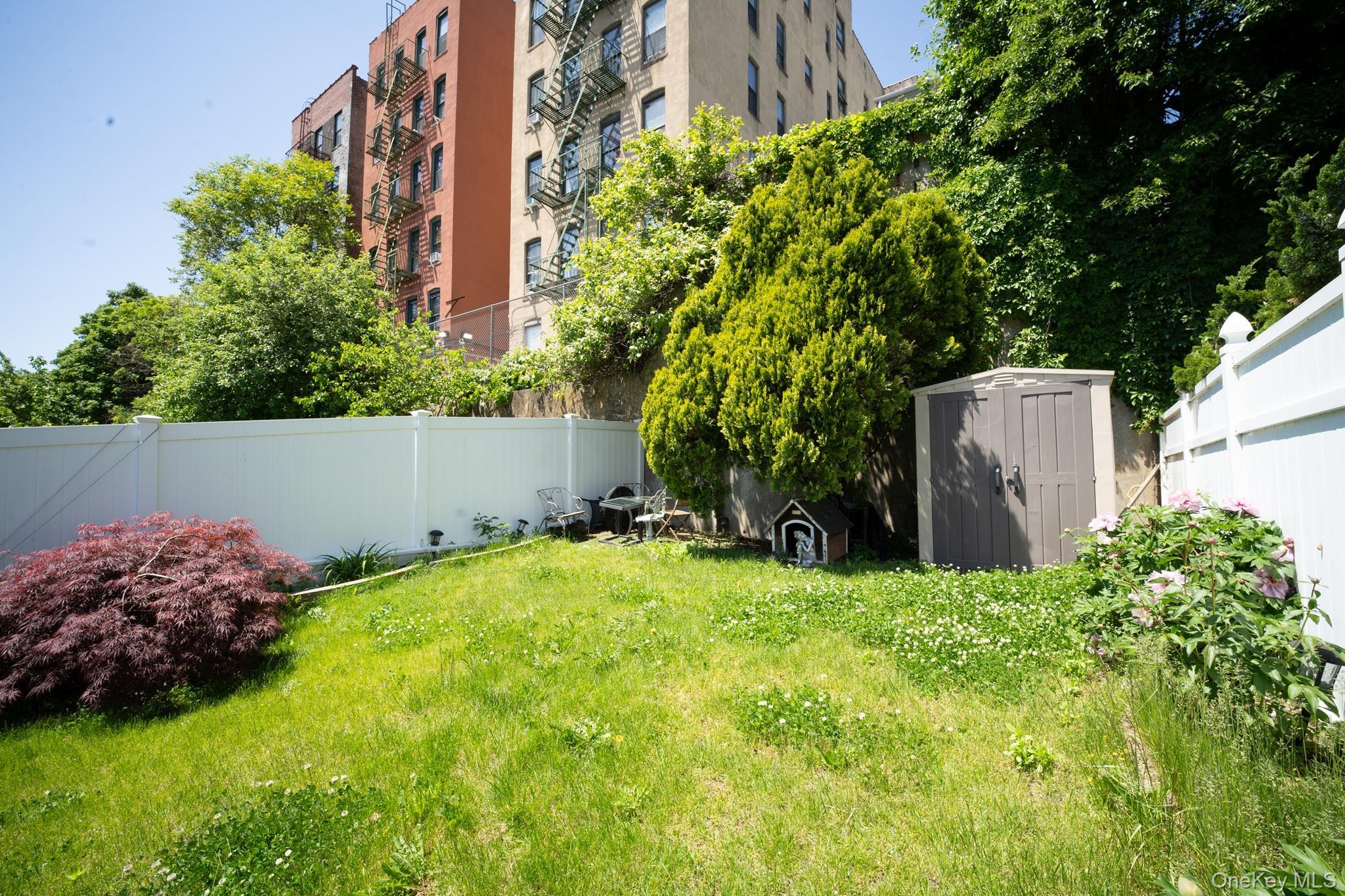 Single Family Longfellow Avenue Bronx, NY 10460, MLS-1007282-12
