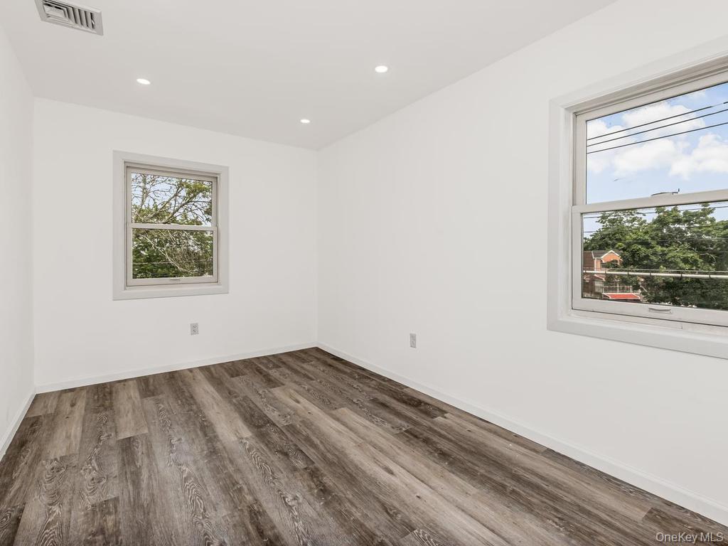 Single Family 219th  Bronx, NY 10469, MLS-1007312-15