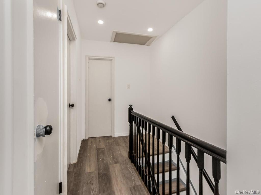 Single Family 219th  Bronx, NY 10469, MLS-1007312-18