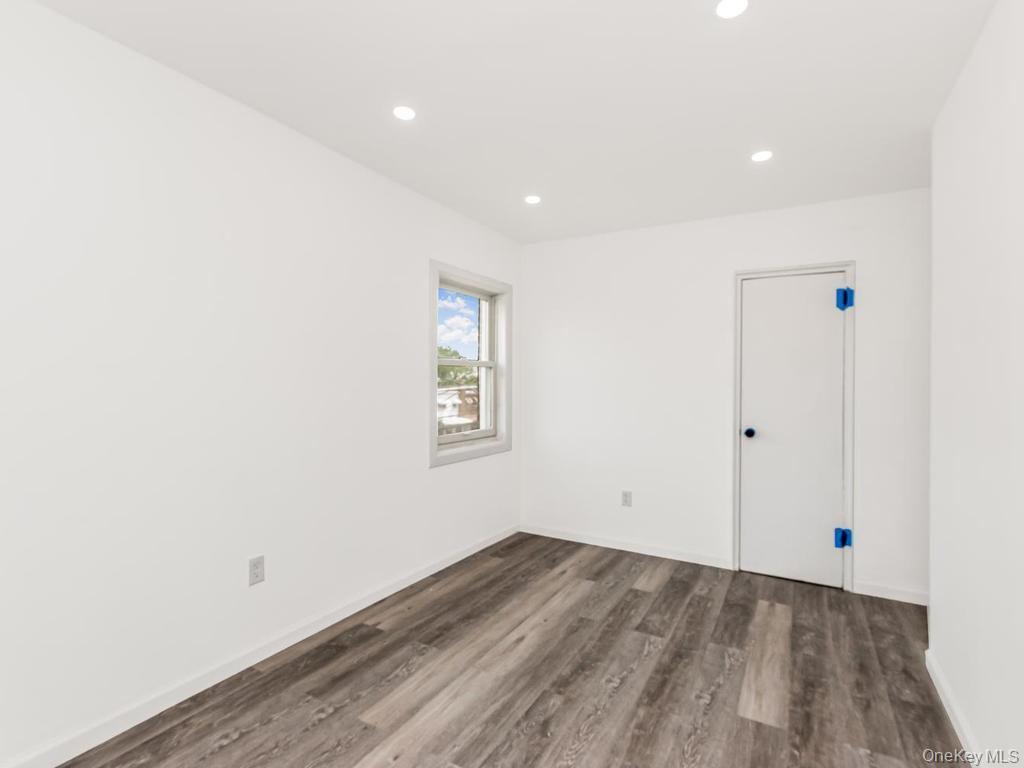 Single Family 219th  Bronx, NY 10469, MLS-1007312-19