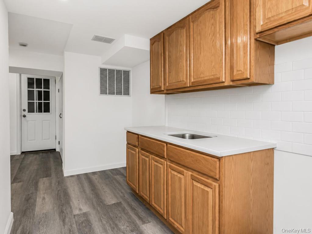 Single Family 219th  Bronx, NY 10469, MLS-1007312-27