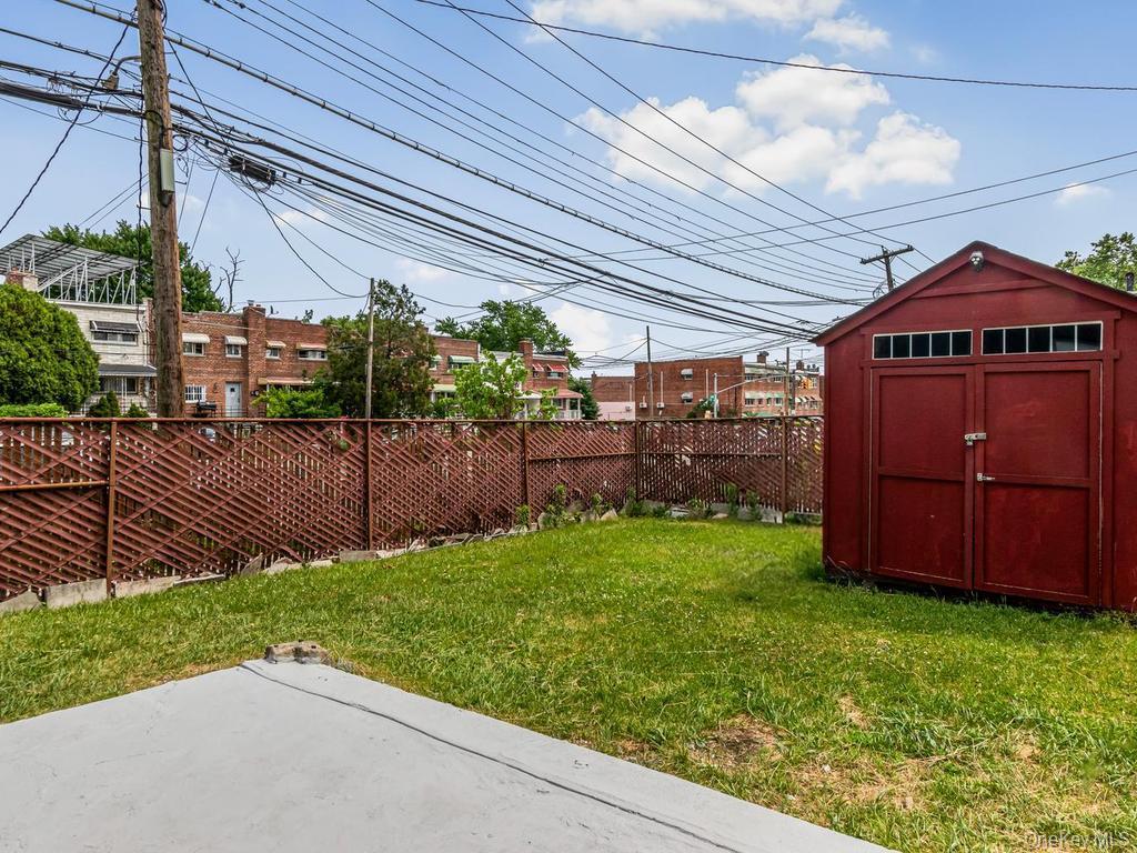 Single Family 219th  Bronx, NY 10469, MLS-1007312-30