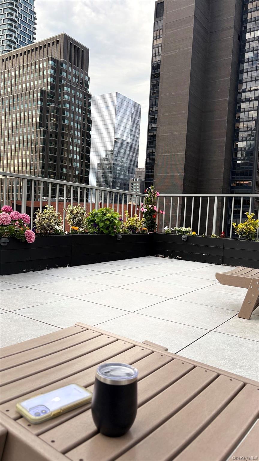 Apartment 51st Manhattan, NY 10019, MLS-1007326-17