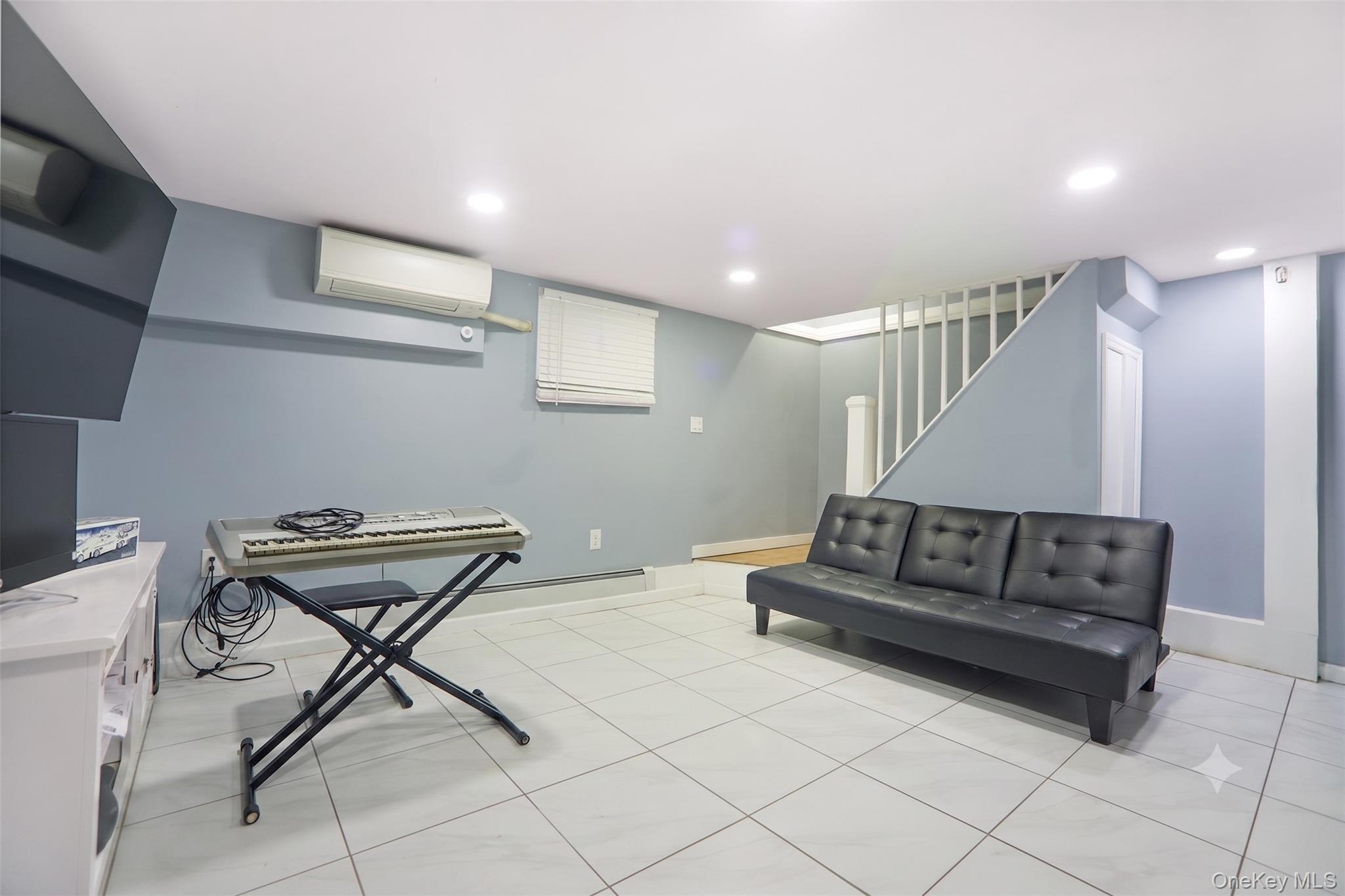 Single Family 222nd Queens, NY 11411, MLS-1007366-10