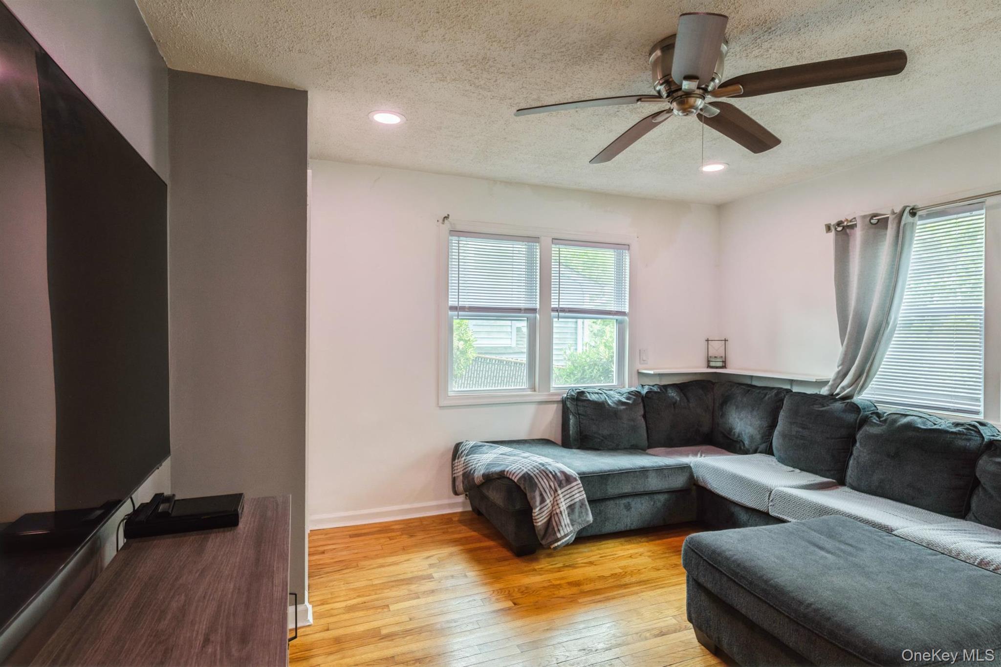 Single Family Hallock Landing Road  Suffolk County, NY 11778, MLS-1007391-5