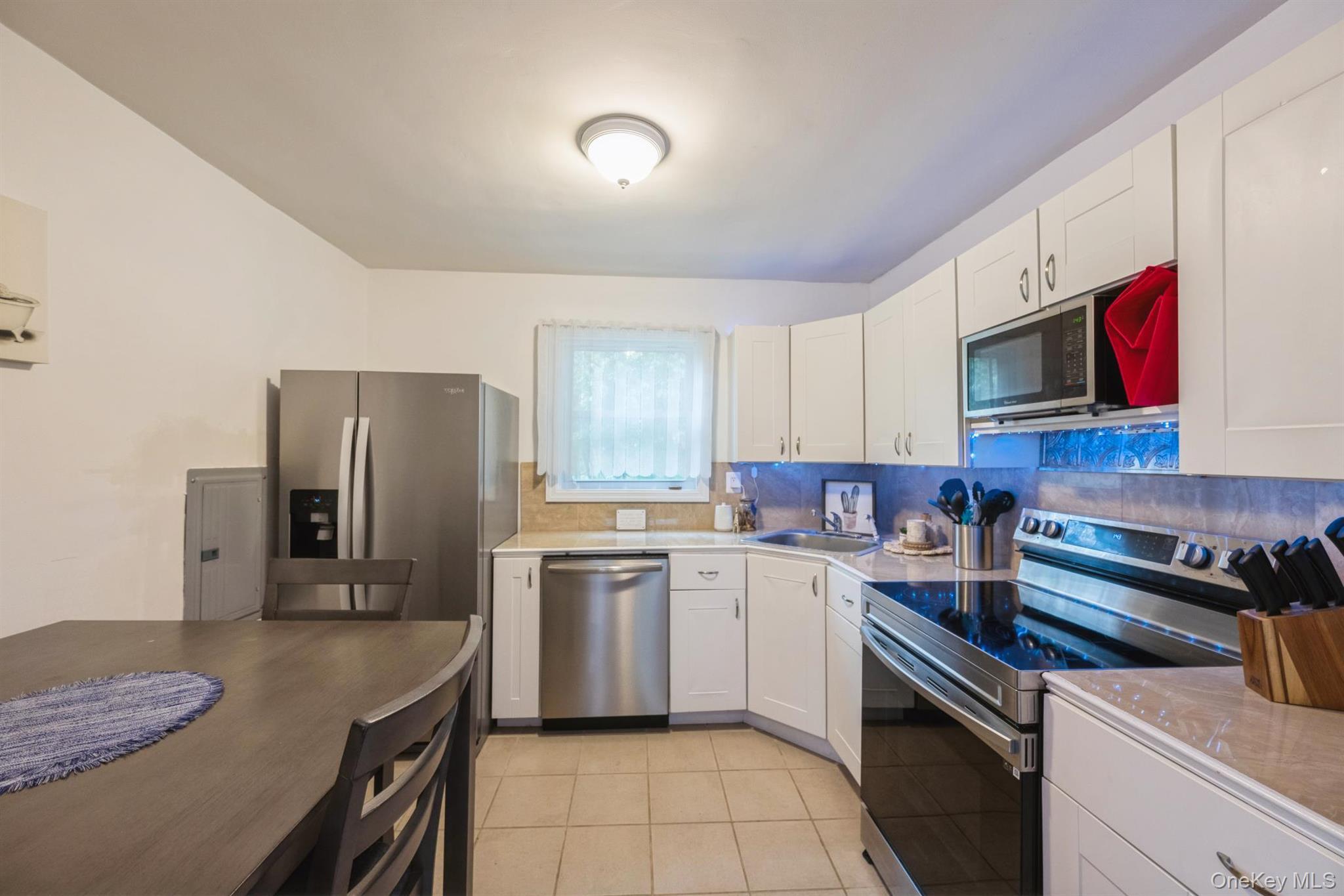 Single Family Hallock Landing Road  Suffolk County, NY 11778, MLS-1007391-8