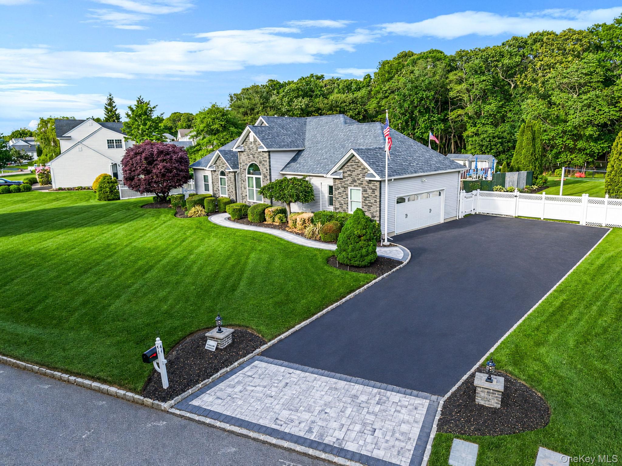 Single Family Paige Lane Suffolk County, NY 11955, MLS-1007441-2