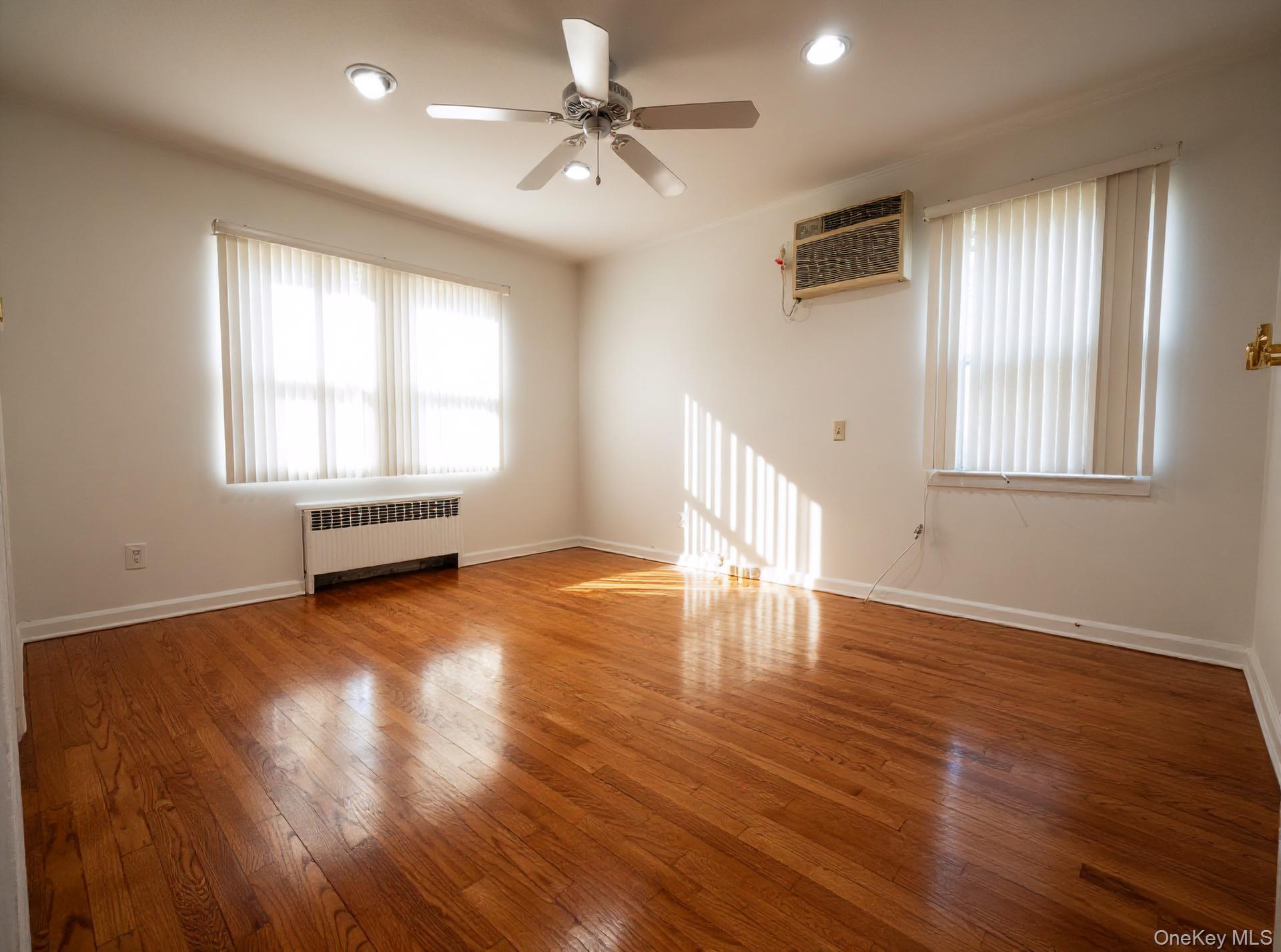 Single Family 242nd Street  Queens, NY 11422, MLS-1007454-5