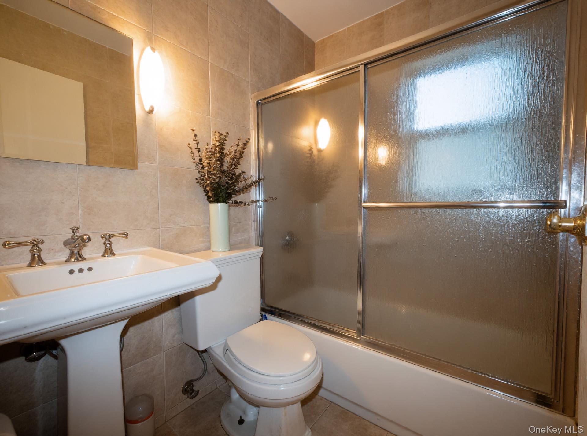 Single Family 242nd Street  Queens, NY 11422, MLS-1007454-6