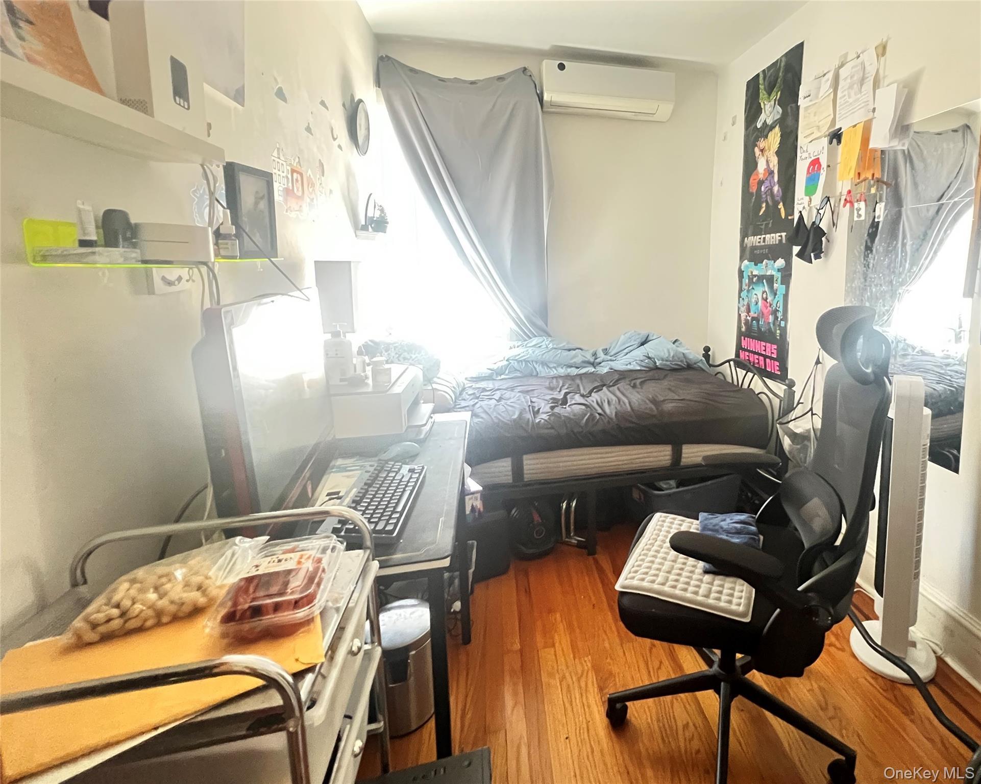 Single Family 66th Queens, NY 11378, MLS-1007470-10