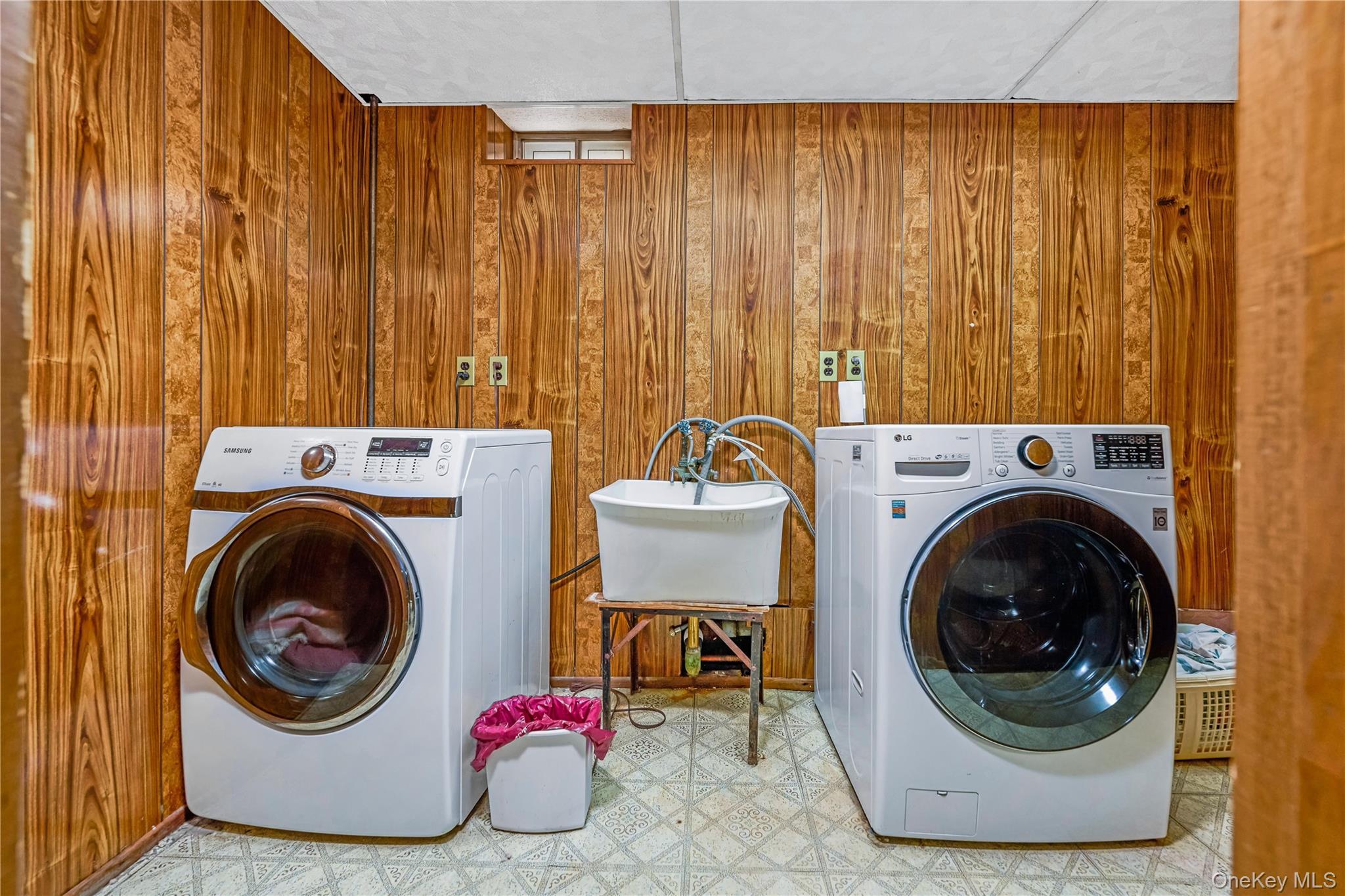 Single Family 171st Street Queens, NY 11366, MLS-1007471-15