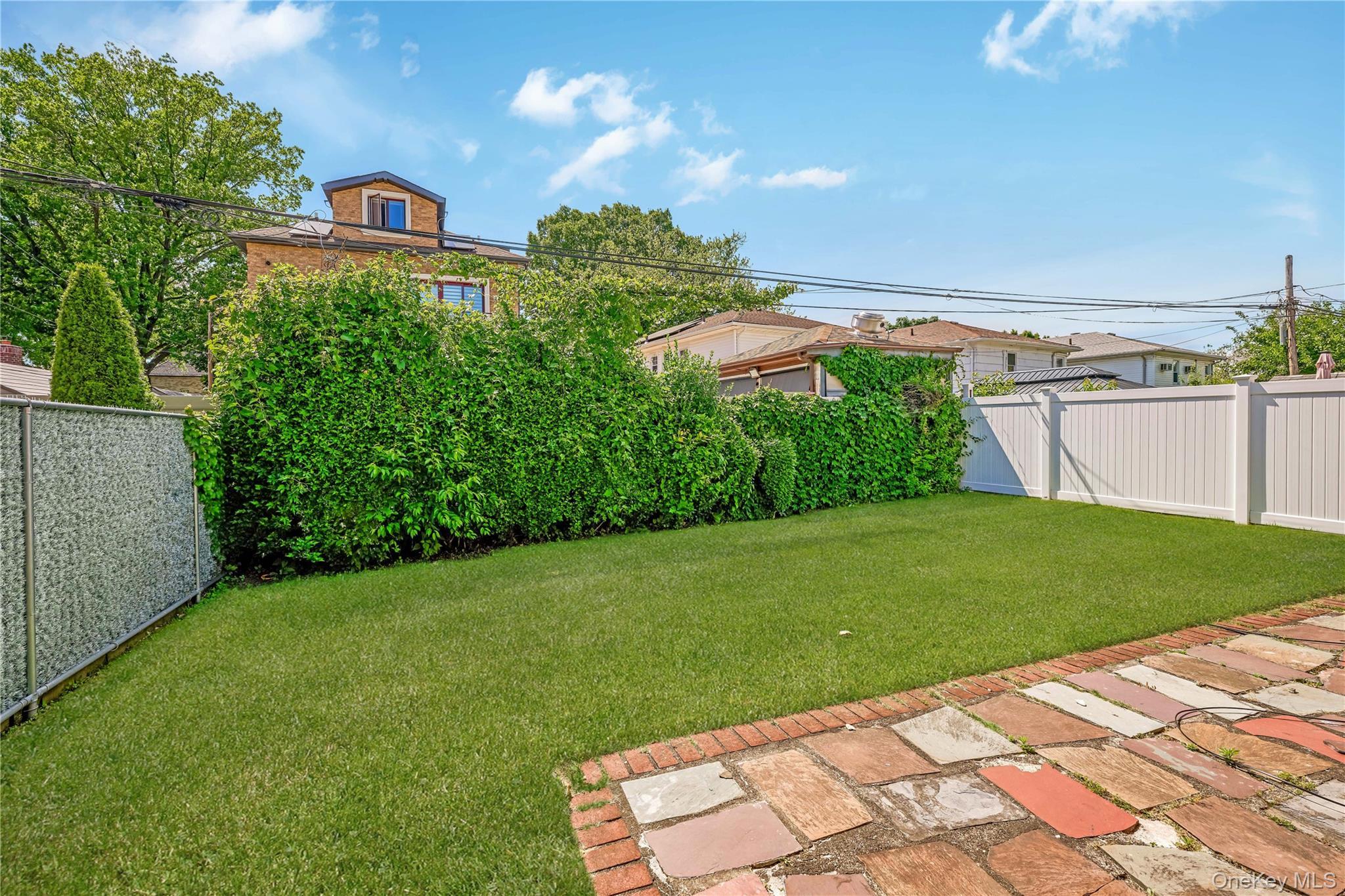 Single Family 171st Street Queens, NY 11366, MLS-1007471-18