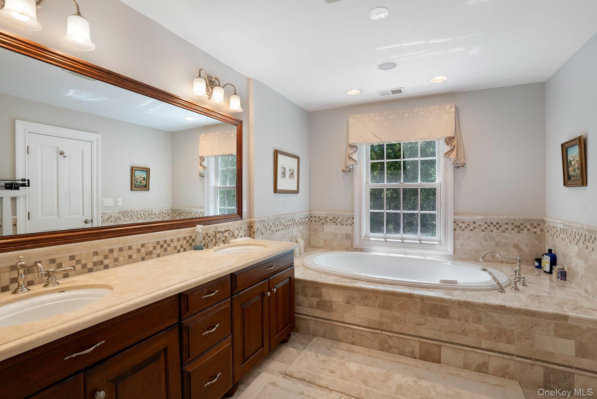 Single Family Woodruff Lane  Suffolk County, NY 11932, MLS-1007474-23