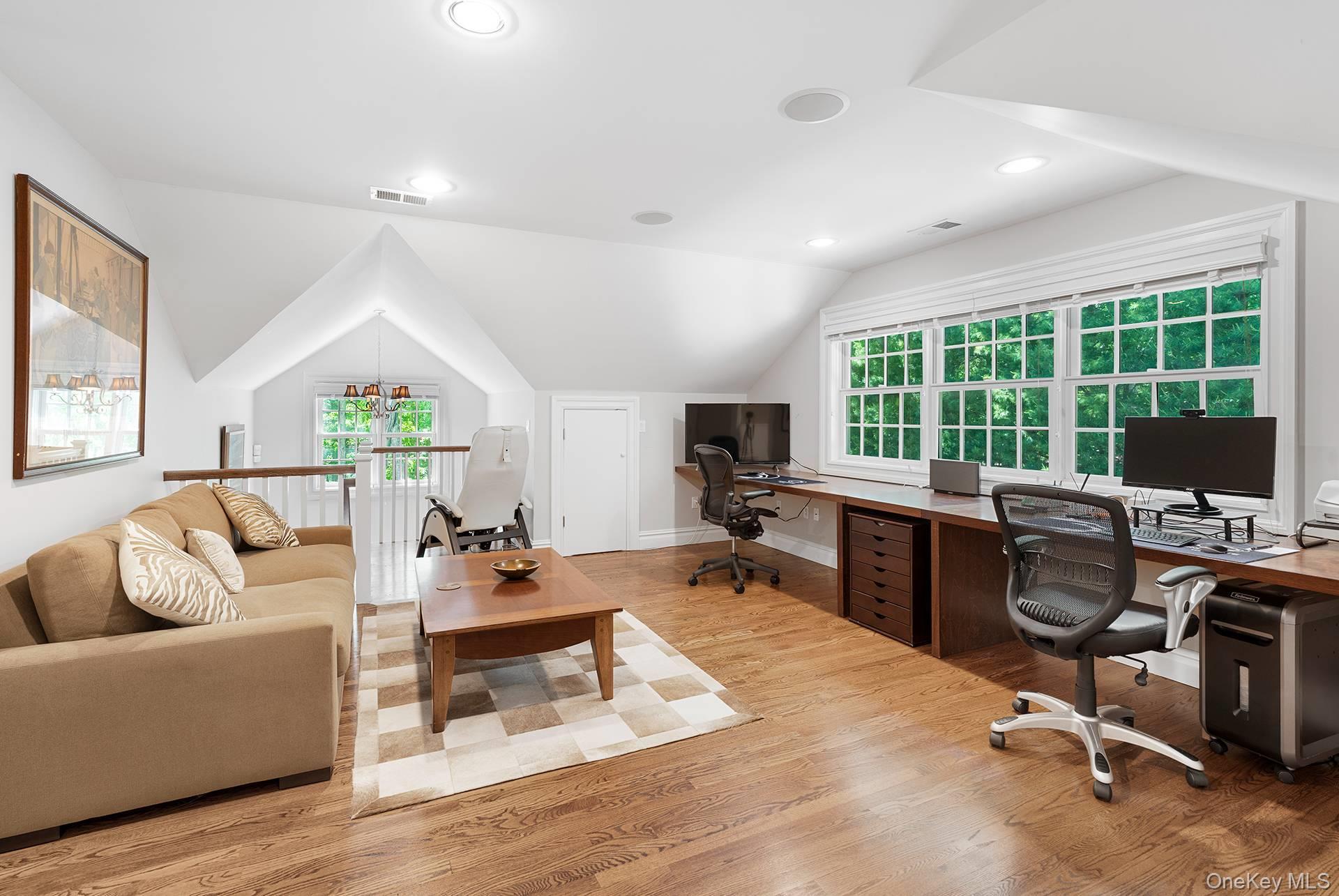 Single Family Woodruff Lane  Suffolk County, NY 11932, MLS-1007474-34