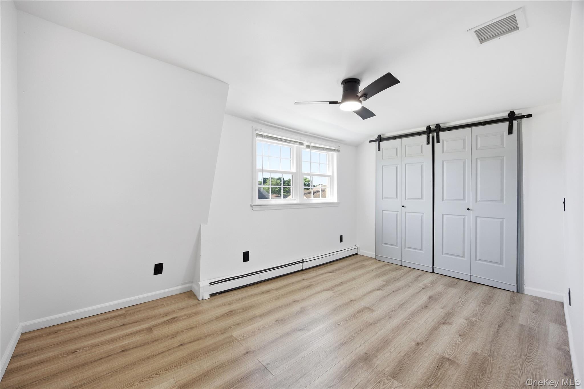 Single Family Parkdale Suffolk County, NY 11703, MLS-1007538-11