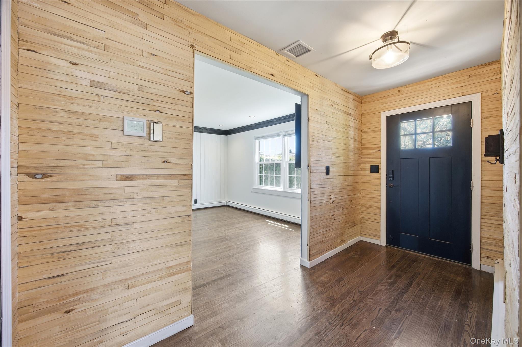 Single Family Parkdale Suffolk County, NY 11703, MLS-1007538-2