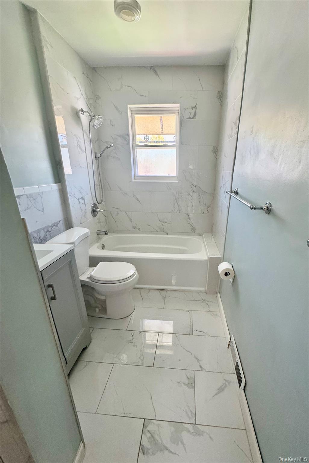 Single Family Bruner Bronx, NY 10466, MLS-1007552-9