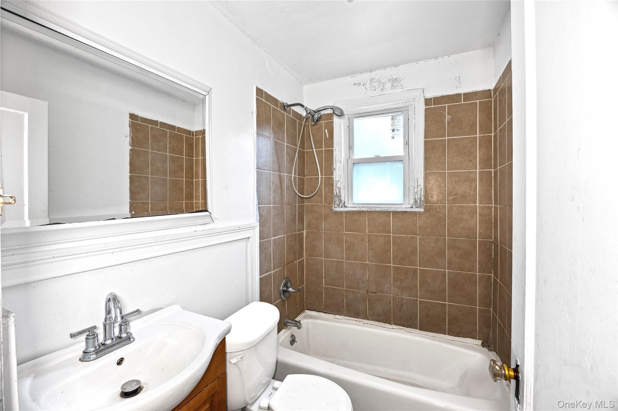 Single Family Henry Street Nassau County, NY 11553, MLS-1007584-14