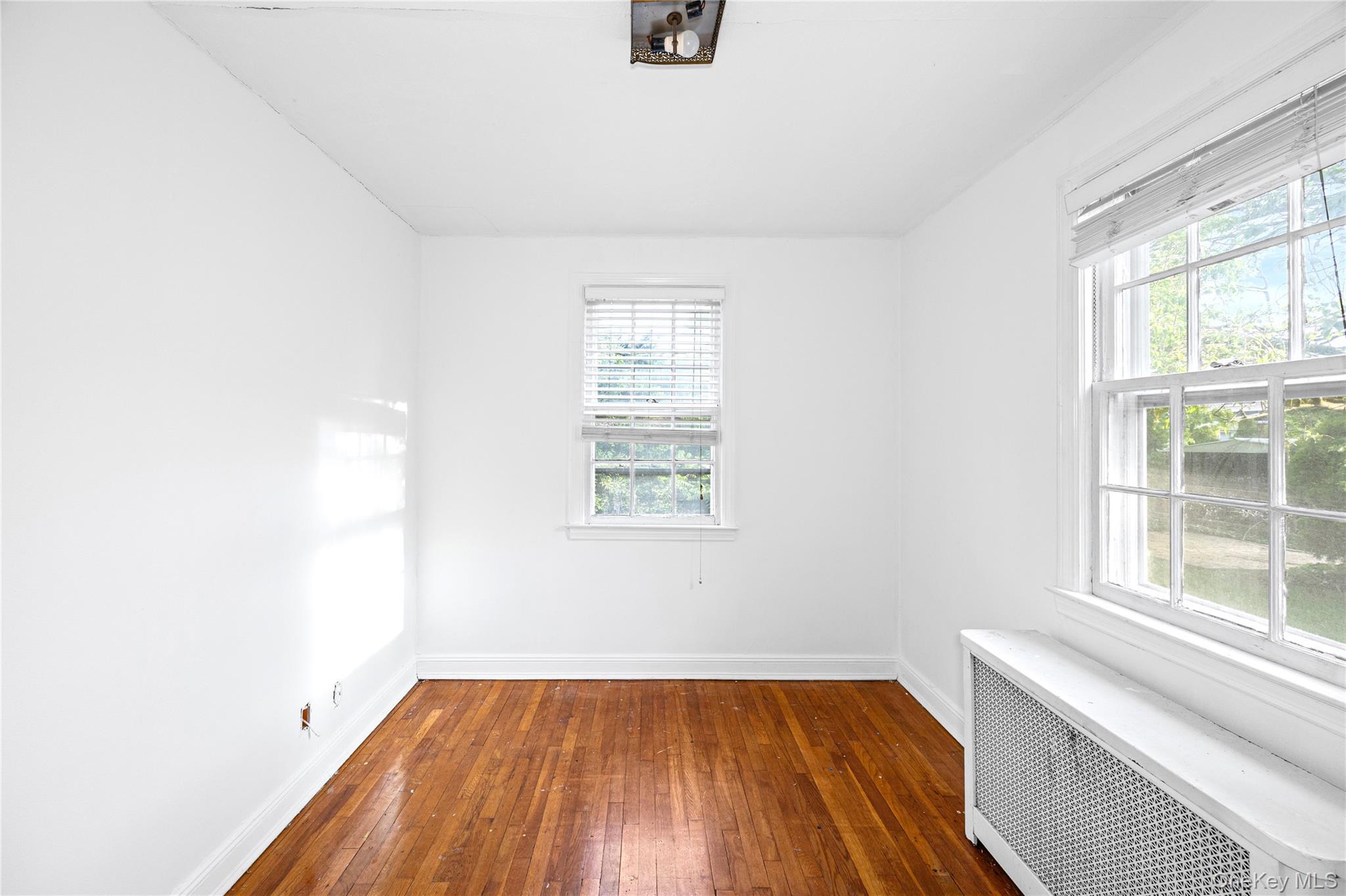 Single Family Henry Street Nassau County, NY 11553, MLS-1007584-15
