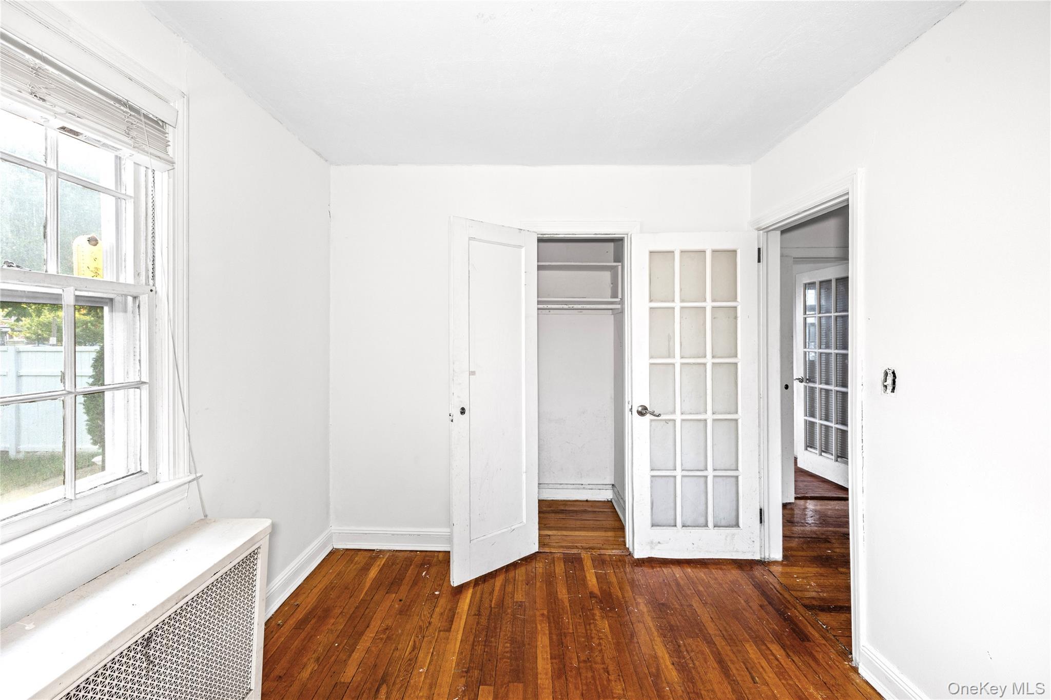 Single Family Henry Street Nassau County, NY 11553, MLS-1007584-16