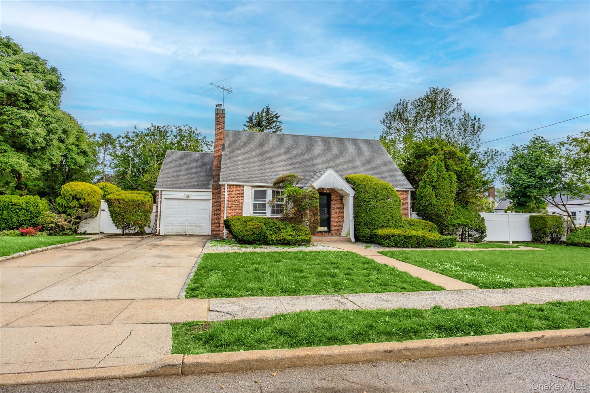 Single Family Henry Street Nassau County, NY 11553, MLS-1007584-5