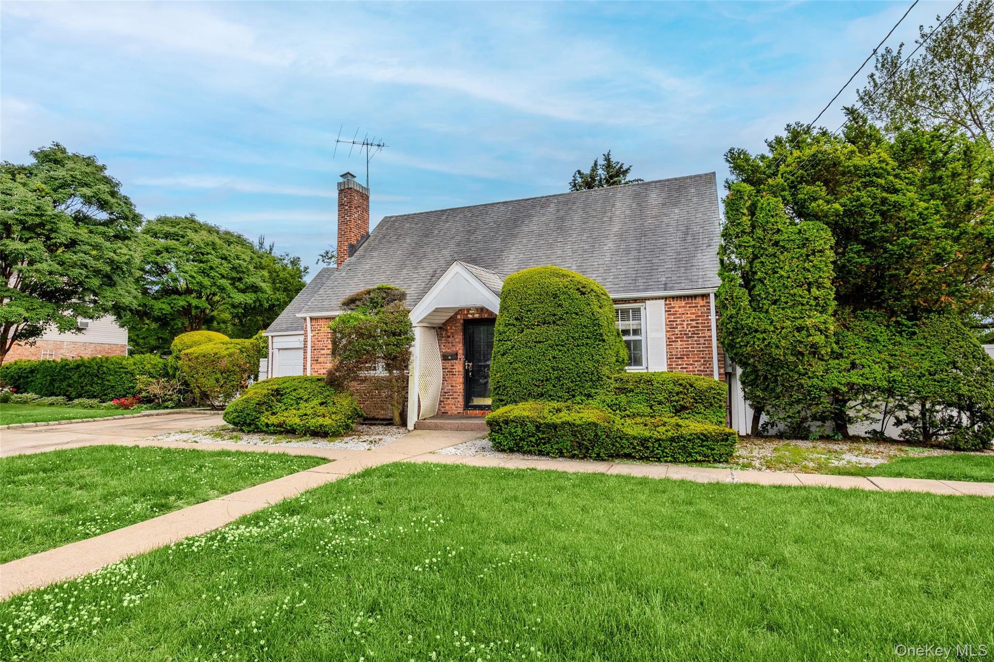 Single Family Henry Street Nassau County, NY 11553, MLS-1007584-7