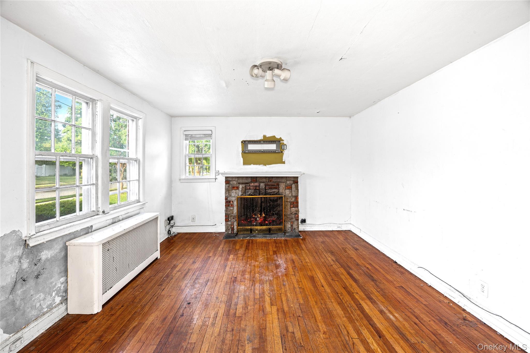 Single Family Henry Street Nassau County, NY 11553, MLS-1007584-9