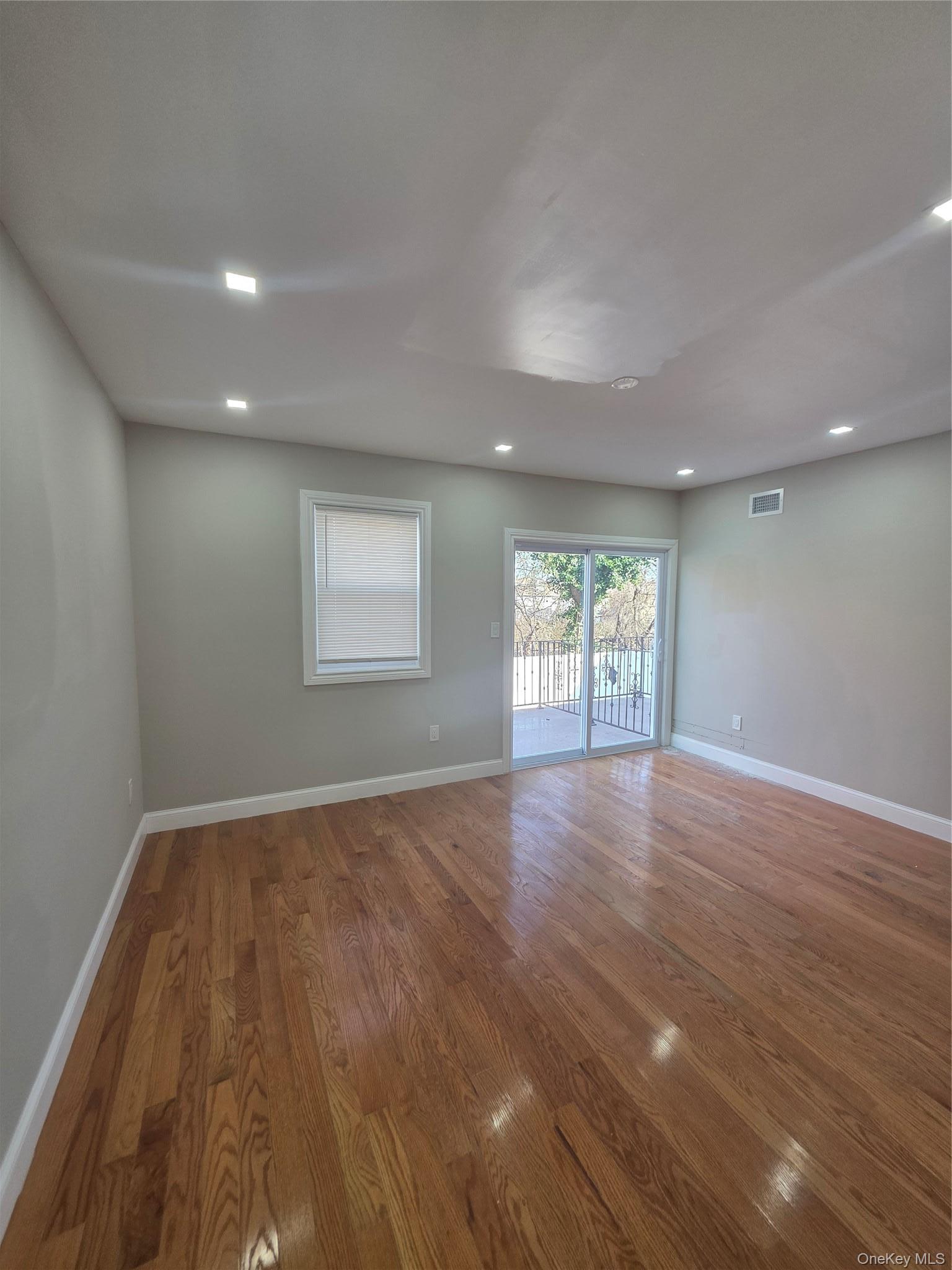 Single Family New Haven Avenue Queens, NY 11691, MLS-1007663-13