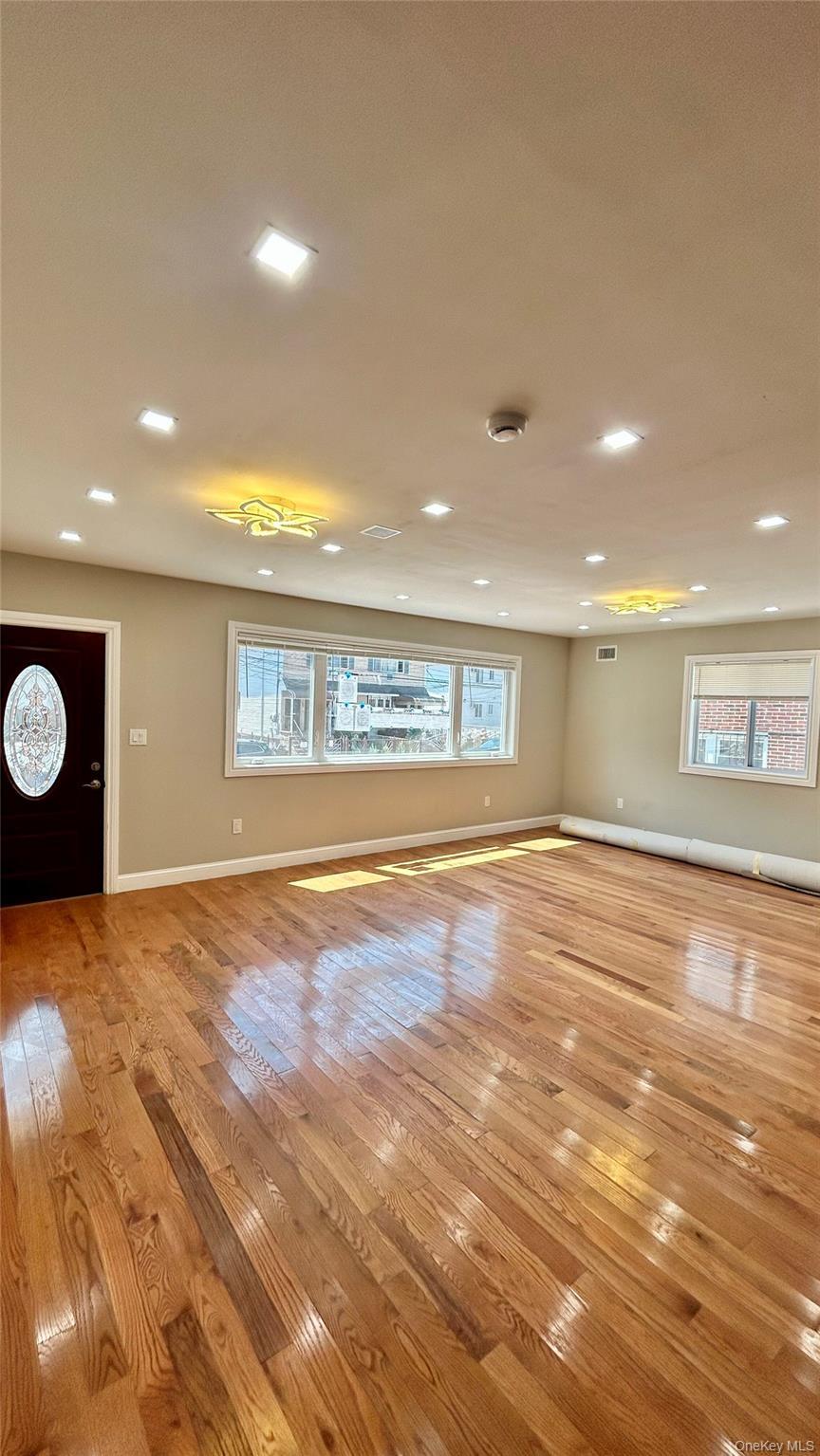 Single Family New Haven Avenue Queens, NY 11691, MLS-1007663-16